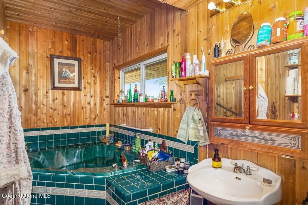 784 Twin Rivers Road Athol ID 83801
