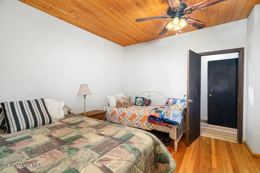 784 Twin Rivers Road Athol ID 83801