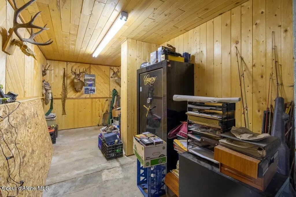784 Twin Rivers Road Athol ID 83801