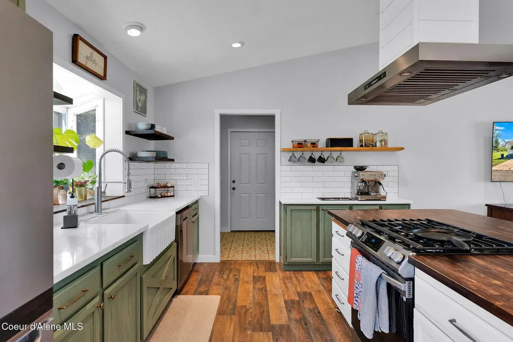 26731 N Bitterroot Court Athol ID 83801