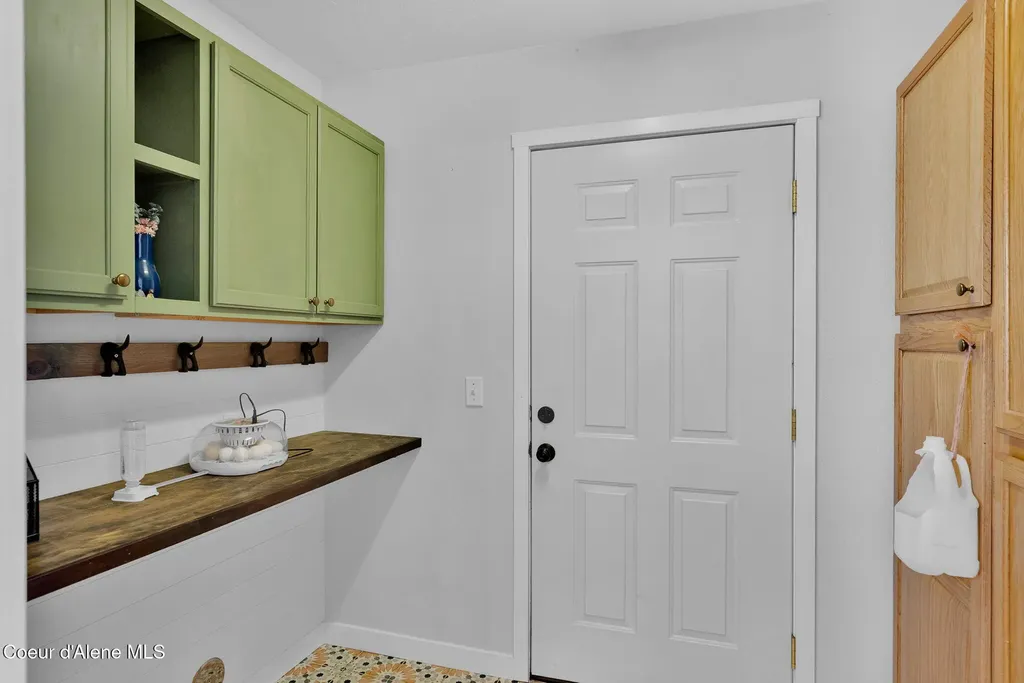 26731 N Bitterroot Court Athol ID 83801