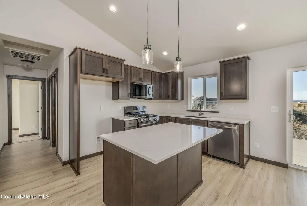 11723 N Simmons Lane Rathdrum ID 83858