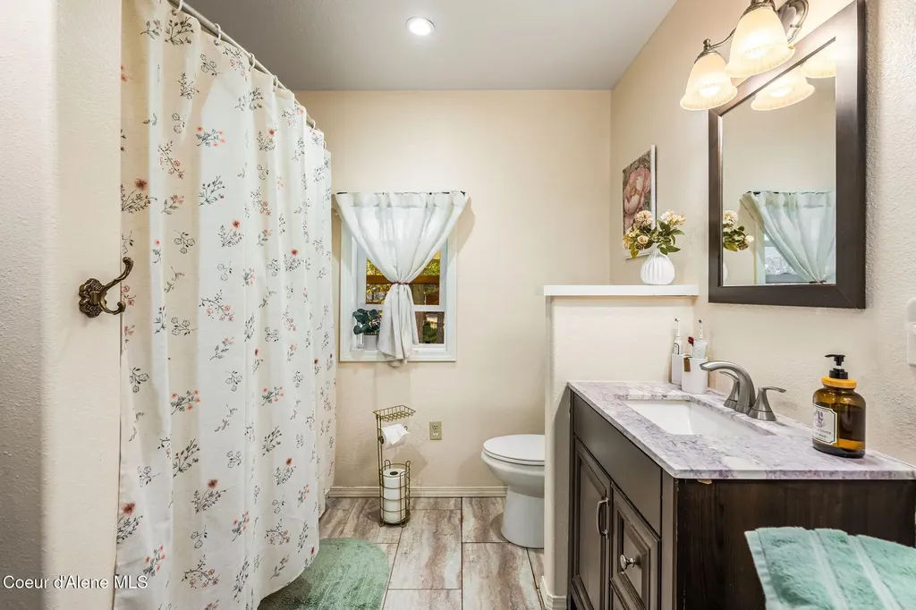 883 Mountain View Road Clark Fork ID 83811