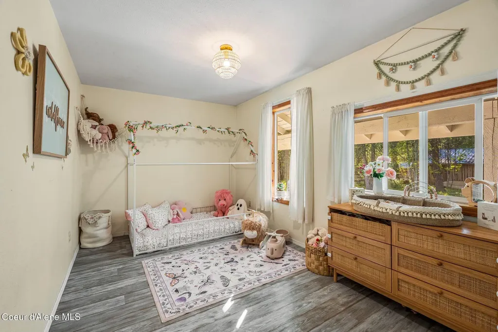 883 Mountain View Road Clark Fork ID 83811
