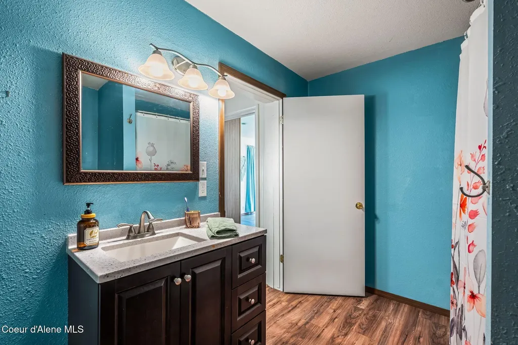 883 Mountain View Road Clark Fork ID 83811