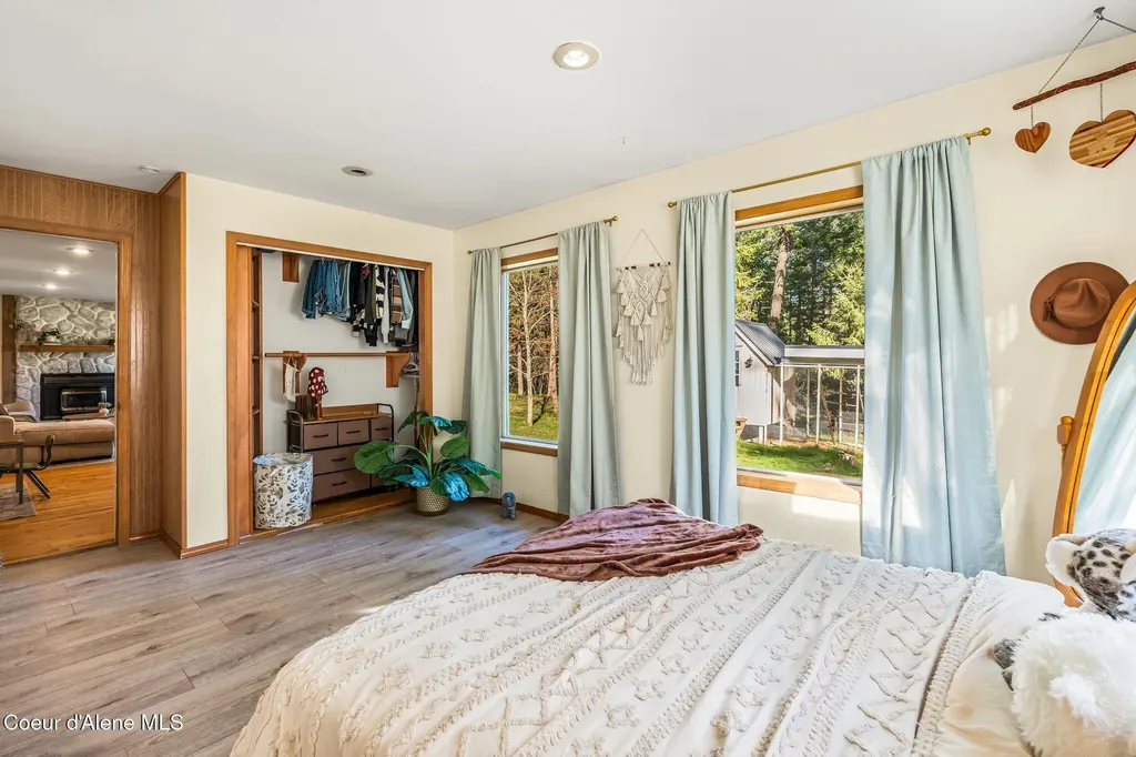 883 Mountain View Road Clark Fork ID 83811
