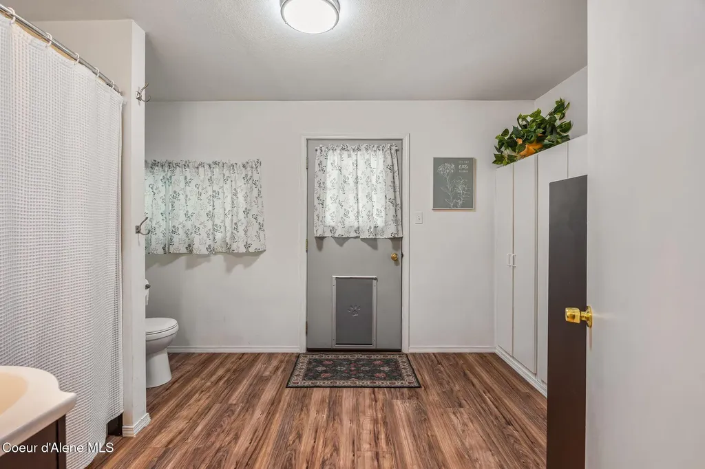 883 Mountain View Road Clark Fork ID 83811