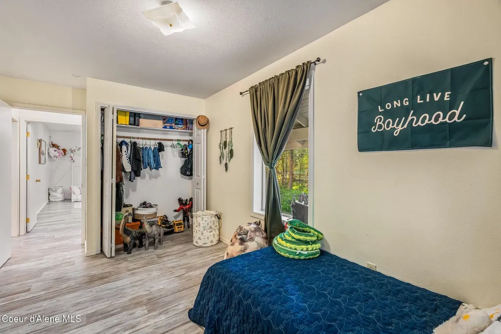 883 Mountain View Road Clark Fork ID 83811