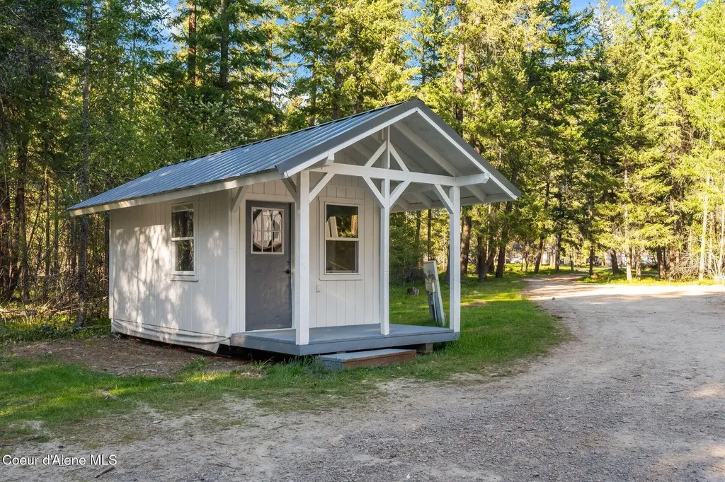 883 Mountain View Road Clark Fork ID 83811