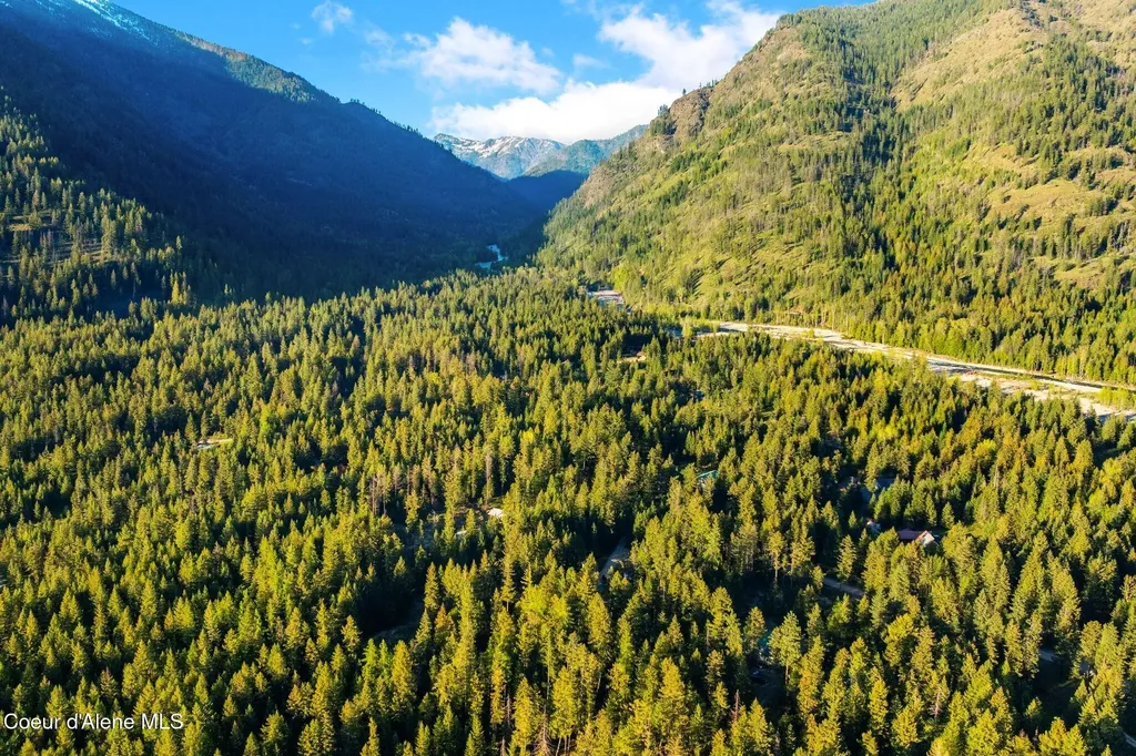 883 Mountain View Road Clark Fork ID 83811