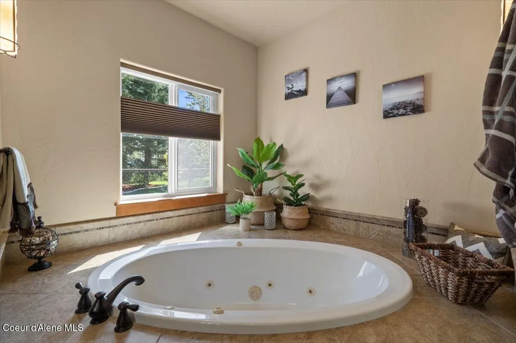 13434 N Abeja Road Rathdrum ID 83858