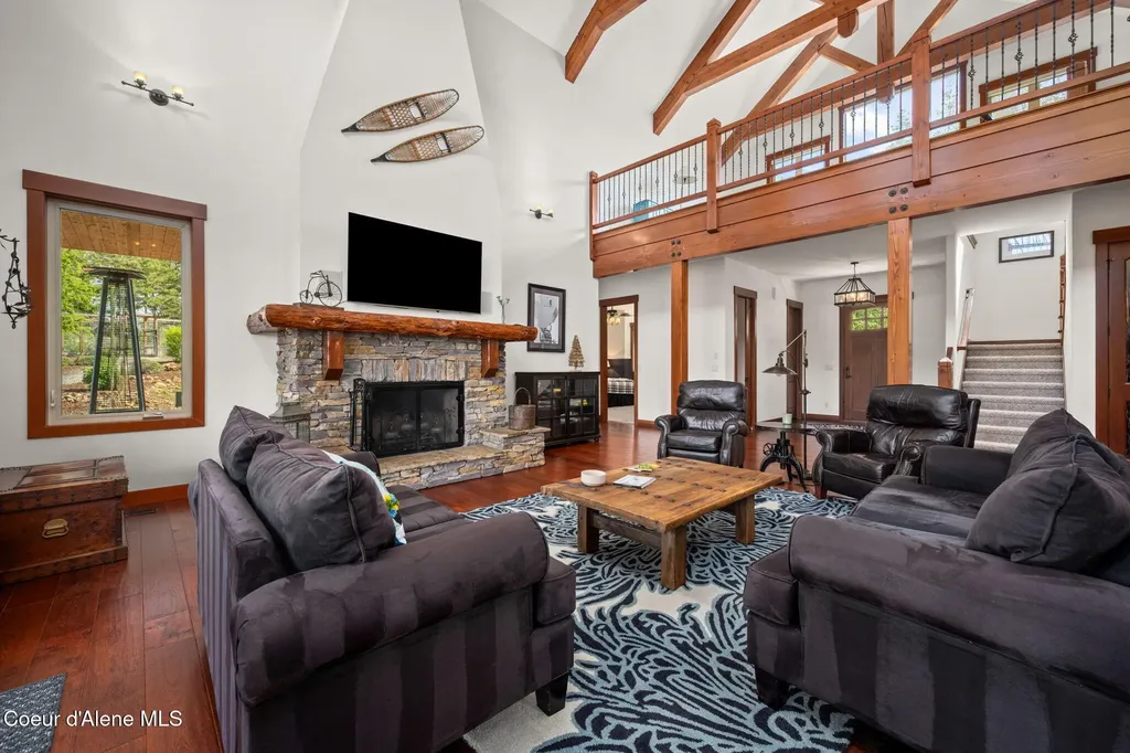 645 Eagle Crest Drive Sagle ID 83860