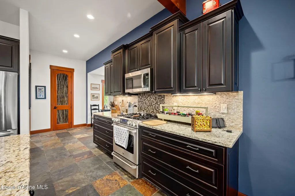 645 Eagle Crest Drive Sagle ID 83860