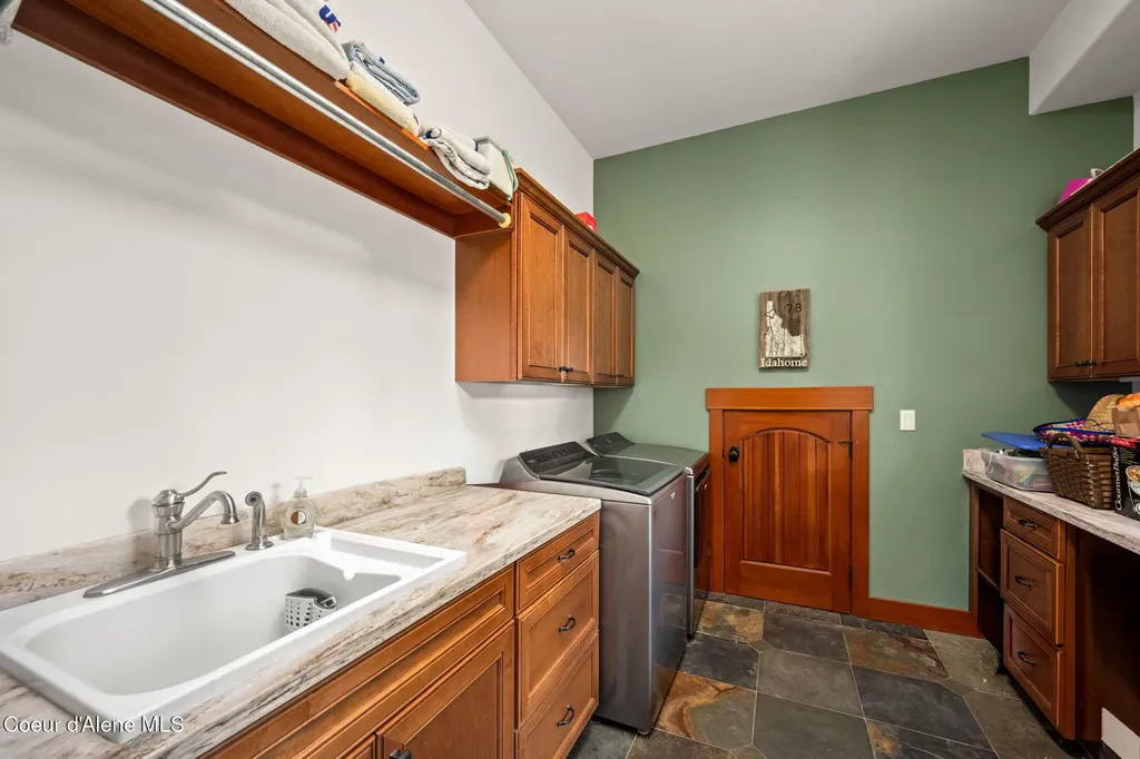 645 Eagle Crest Drive Sagle ID 83860