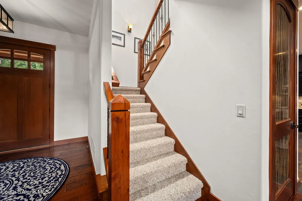 645 Eagle Crest Drive Sagle ID 83860