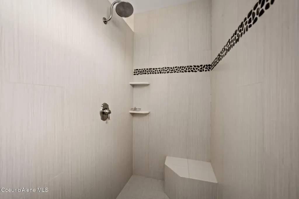 645 Eagle Crest Drive Sagle ID 83860