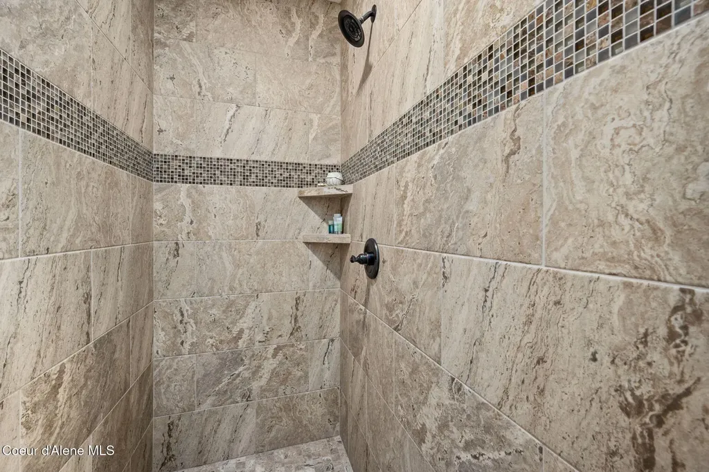 645 Eagle Crest Drive Sagle ID 83860