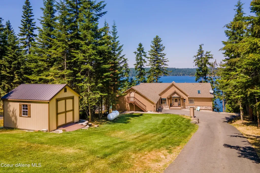 7833 E Burley Court Hayden ID 83835
