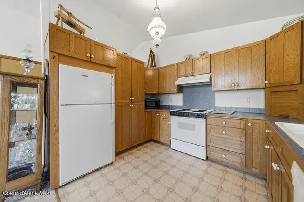 407 Spyglass Hill Road Careywood ID 83809