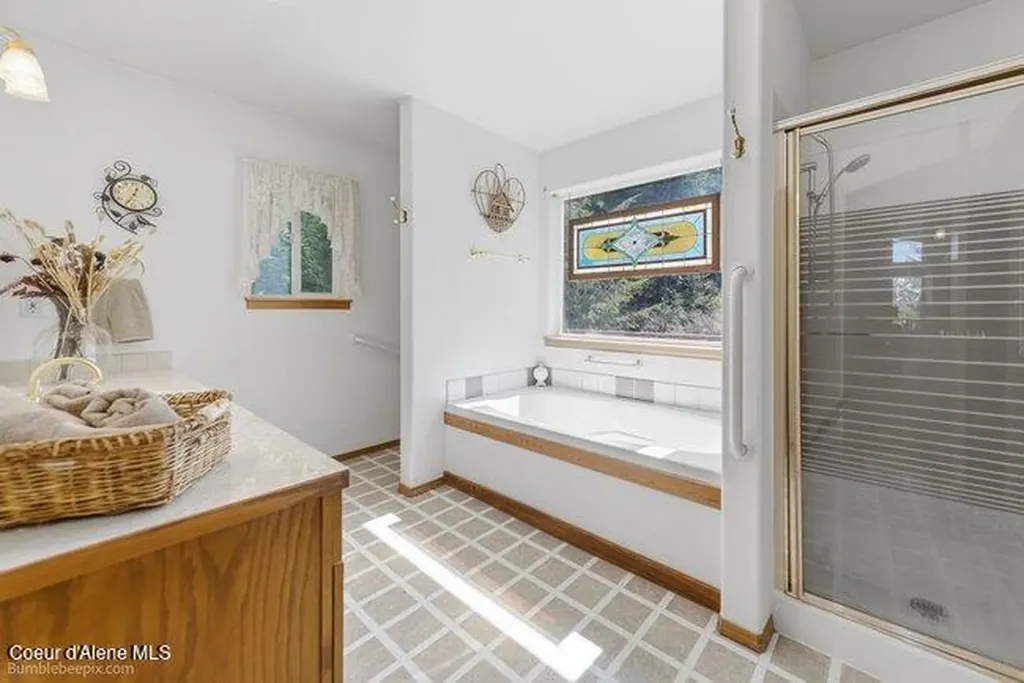 407 Spyglass Hill Road Careywood ID 83809