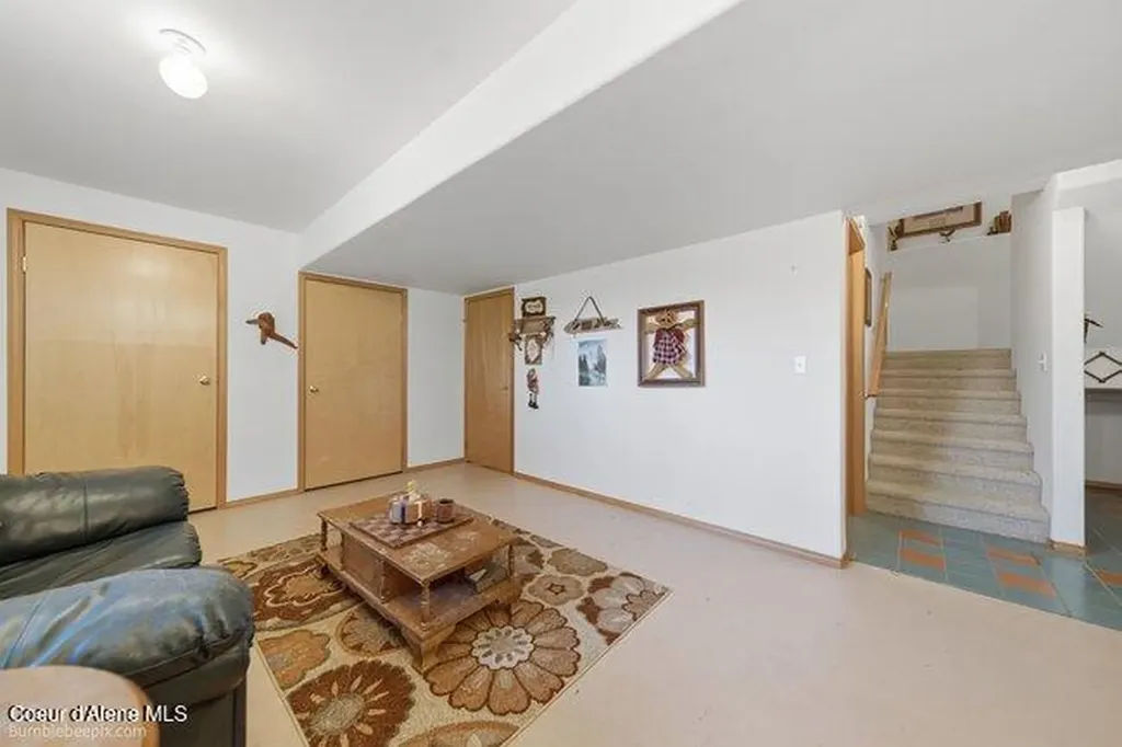 407 Spyglass Hill Road Careywood ID 83809