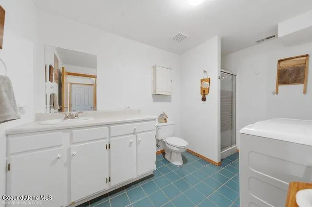 407 Spyglass Hill Road Careywood ID 83809