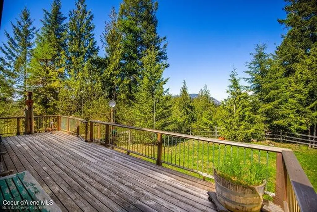407 Spyglass Hill Road Careywood ID 83809