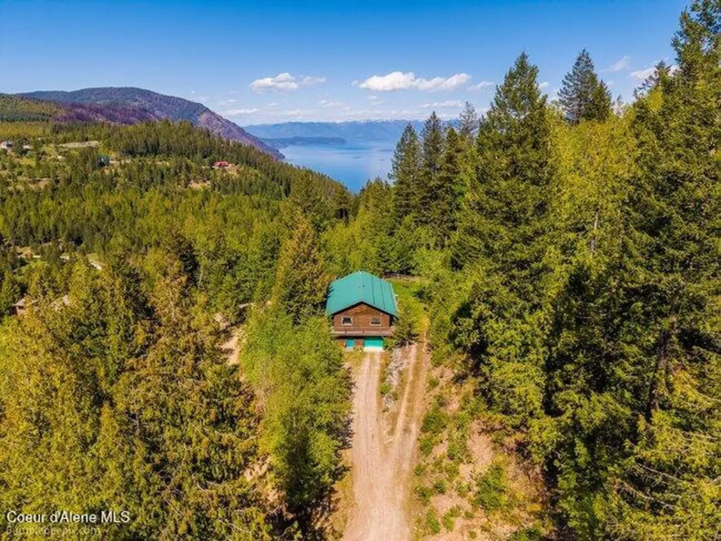 407 Spyglass Hill Road Careywood ID 83809