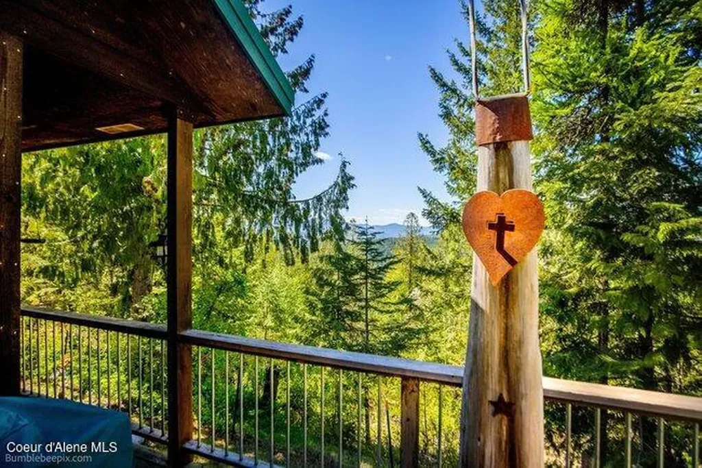 407 Spyglass Hill Road Careywood ID 83809