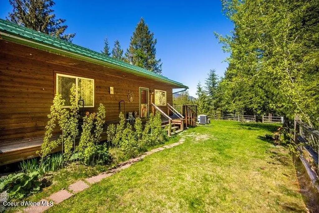 407 Spyglass Hill Road Careywood ID 83809