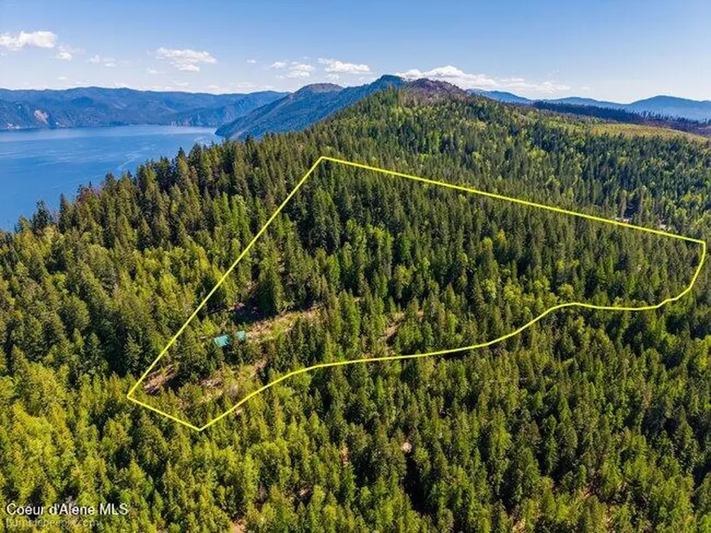 407 Spyglass Hill Road Careywood ID 83809