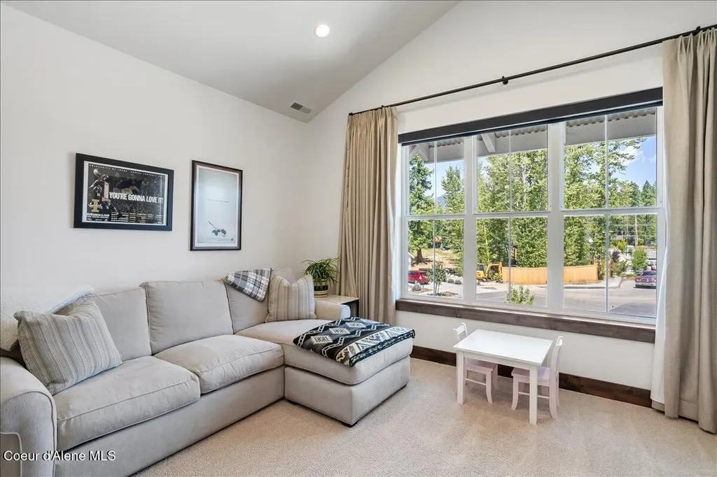 207 Madera Drive Sandpoint ID 83864