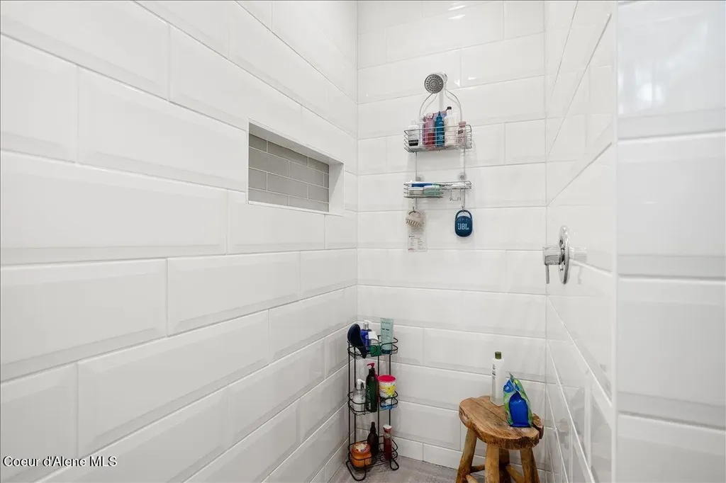 207 Madera Drive Sandpoint ID 83864