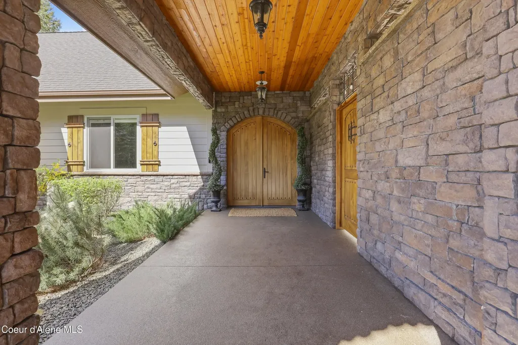 15183 N Morgan Lane Hayden ID 83835