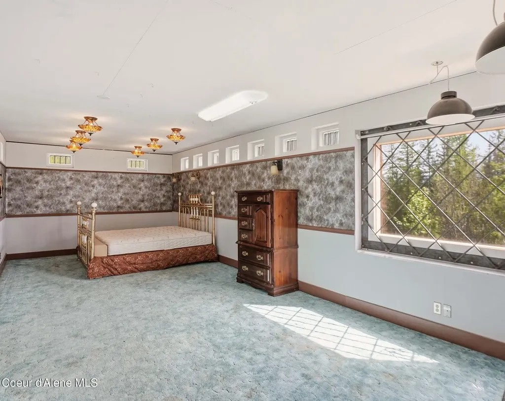 1395 Rolling Thunder Ridge Road Sandpoint ID 83864