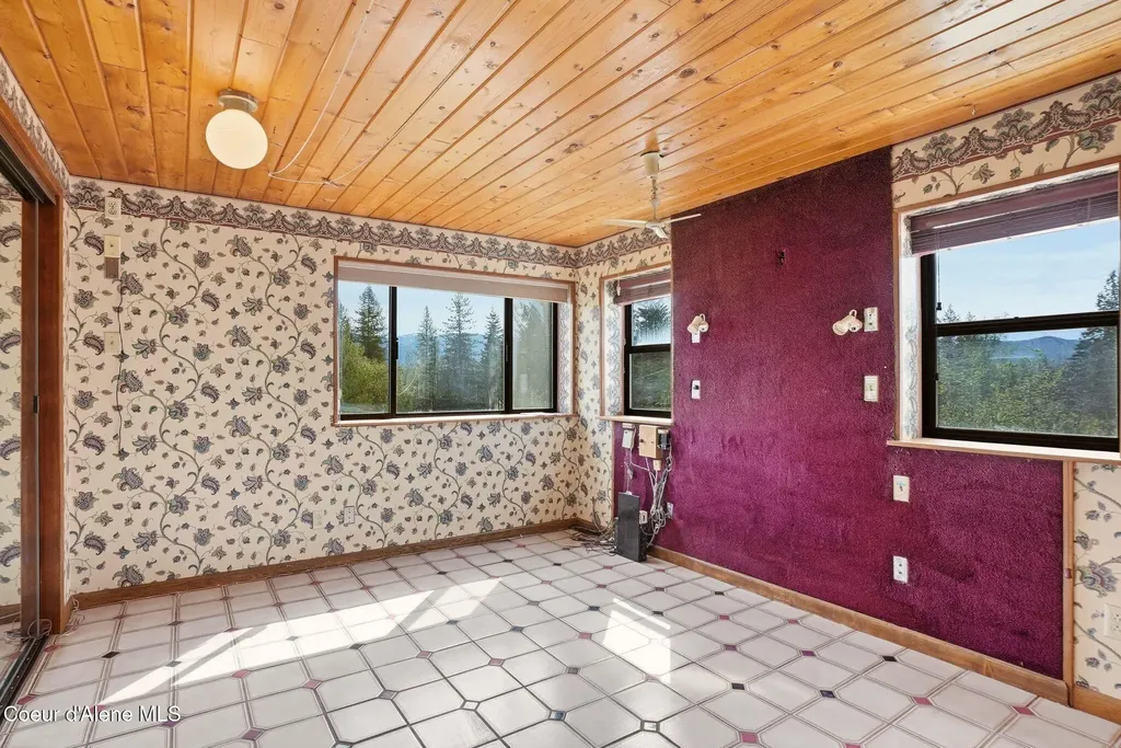 1395 Rolling Thunder Ridge Road Sandpoint ID 83864
