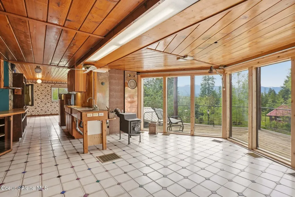 1395 Rolling Thunder Ridge Road Sandpoint ID 83864