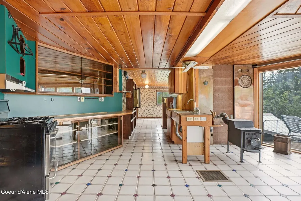 1395 Rolling Thunder Ridge Road Sandpoint ID 83864