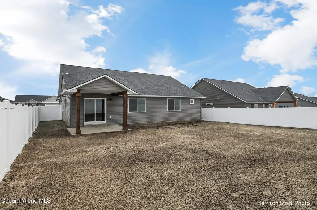 11699 N Simmons Lane Rathdrum ID 83858