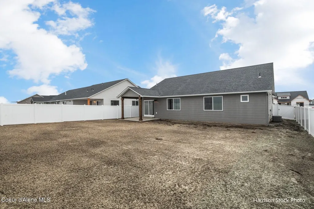 11699 N Simmons Lane Rathdrum ID 83858