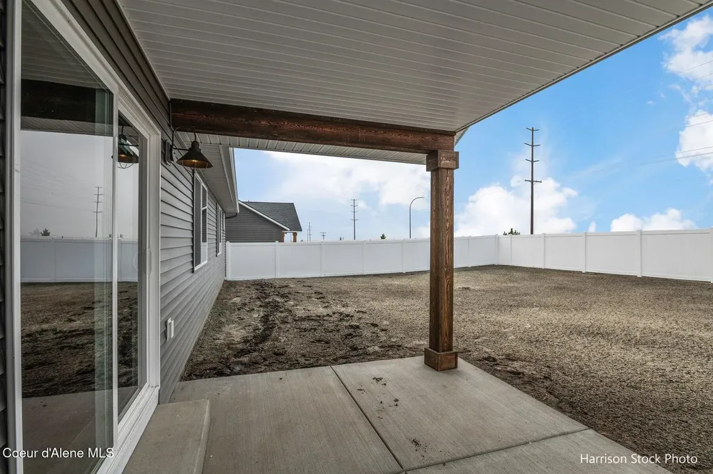 11699 N Simmons Lane Rathdrum ID 83858