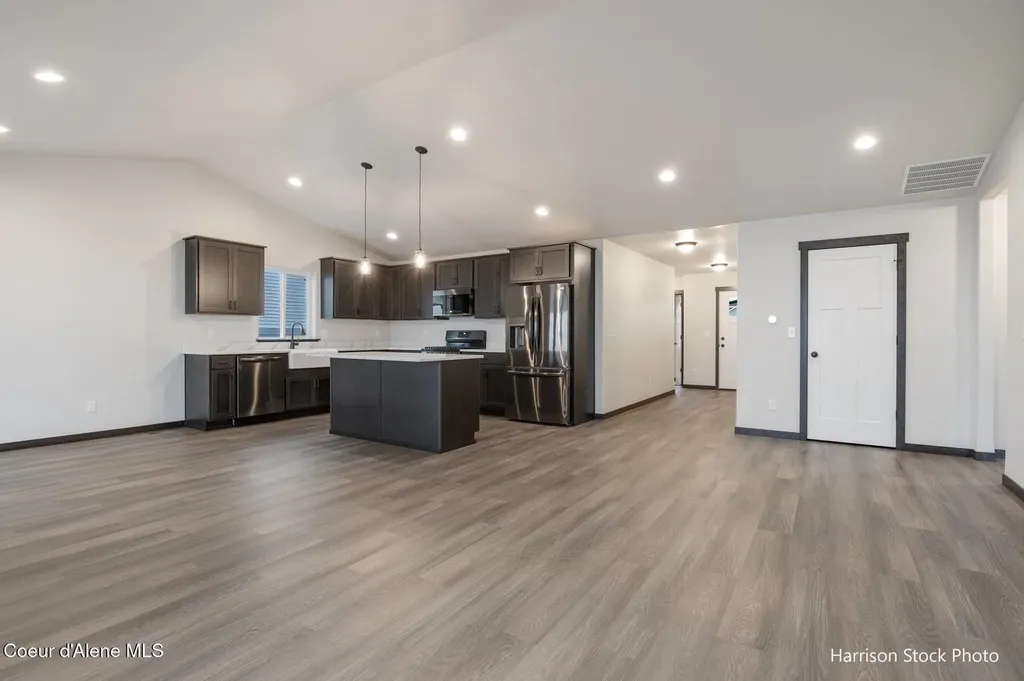 11699 N Simmons Lane Rathdrum ID 83858