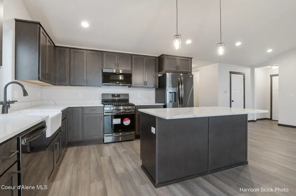 11699 N Simmons Lane Rathdrum ID 83858