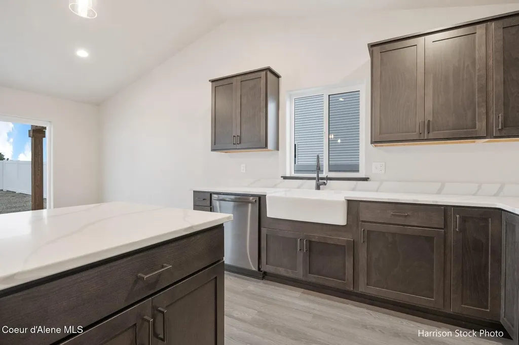 11699 N Simmons Lane Rathdrum ID 83858