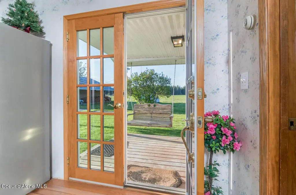 407 Fawn Lane Bonners Ferry ID 83805