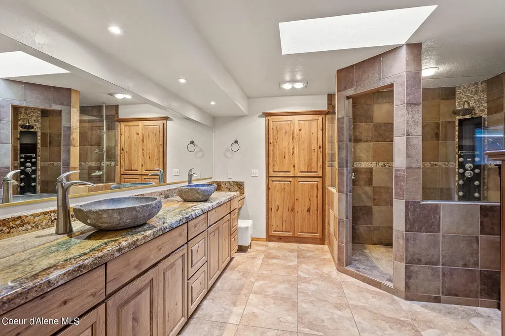 5999 E Roger Drive Post Falls ID 83854