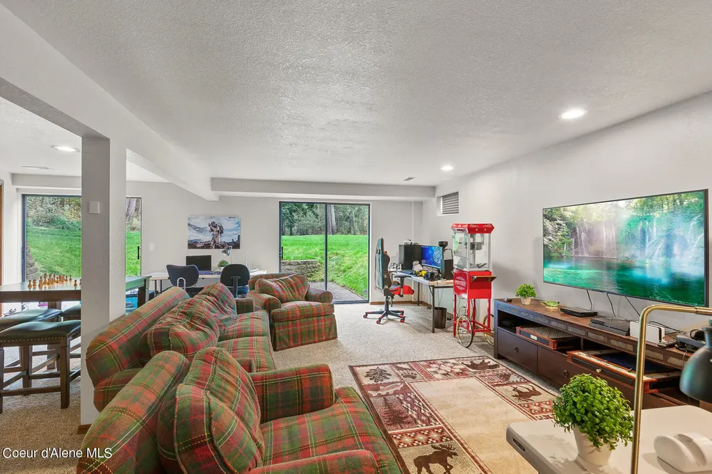 5999 E Roger Drive Post Falls ID 83854