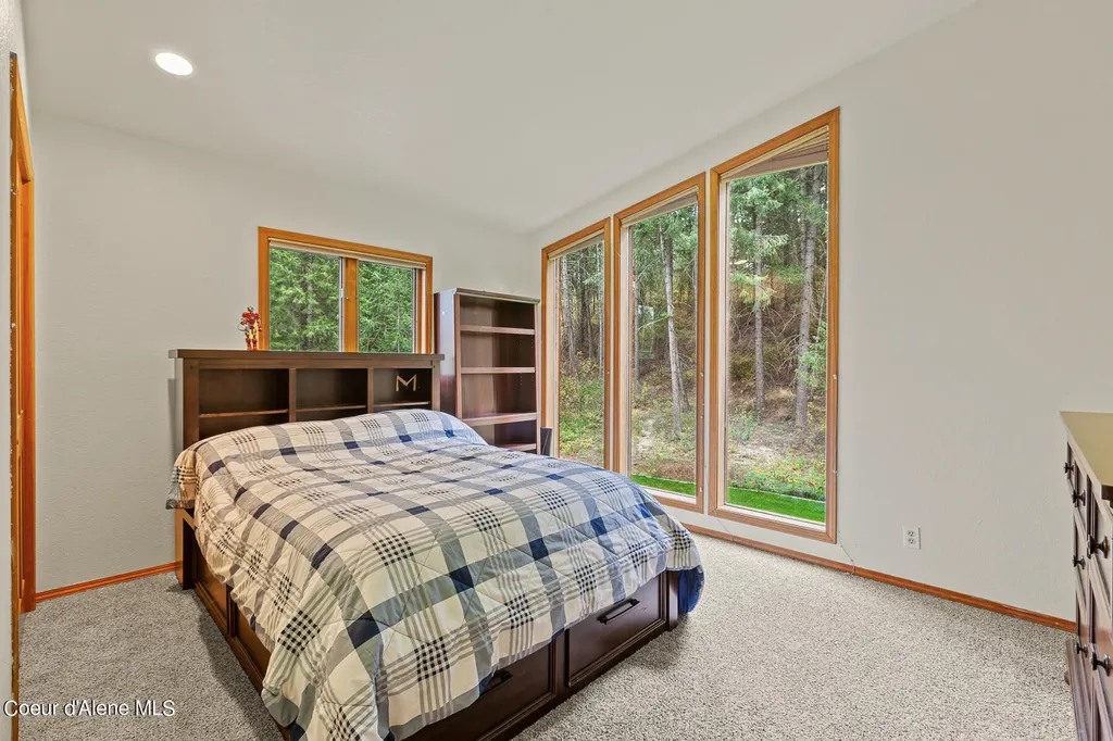 5999 E Roger Drive Post Falls ID 83854