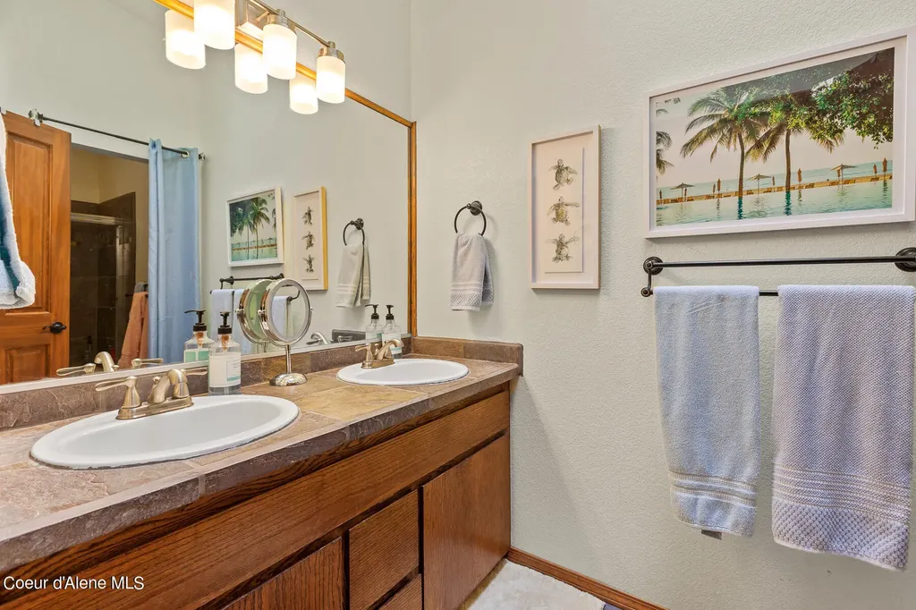5999 E Roger Drive Post Falls ID 83854