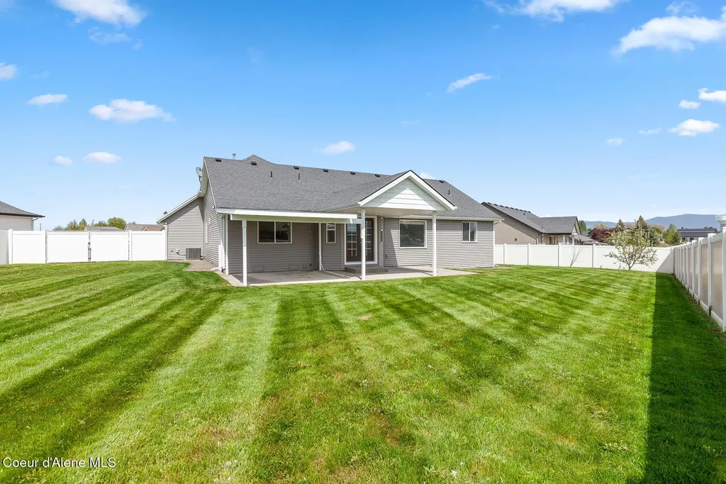 11984 N Stinson Drive Hayden ID 83835